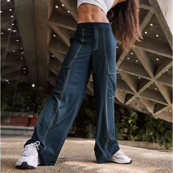 Pants - Athleta Chelsea Utility Wide Leg Pant